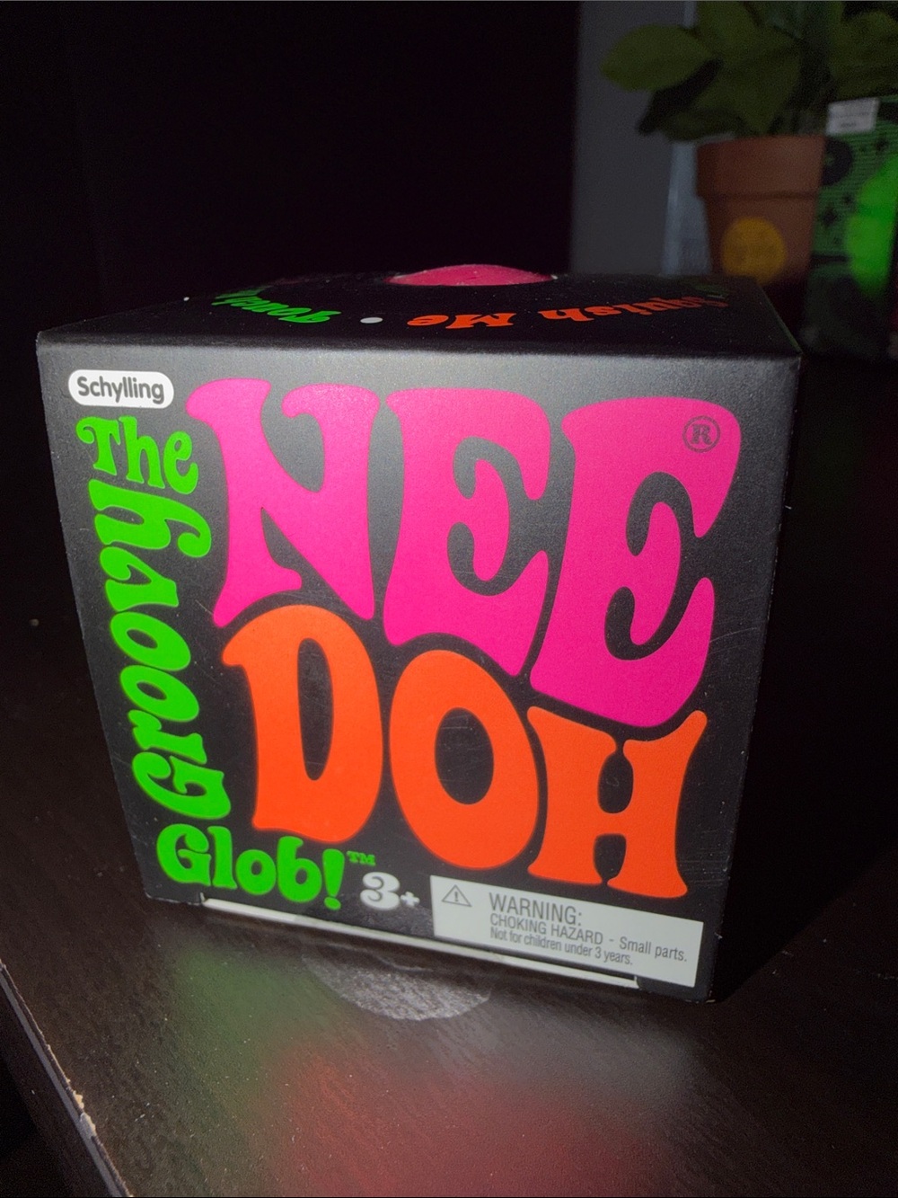 Schylling The Groovy NeeDoh Glob      Neon Pink  Authentic